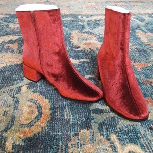 Burgundy velvet booties!! NEW